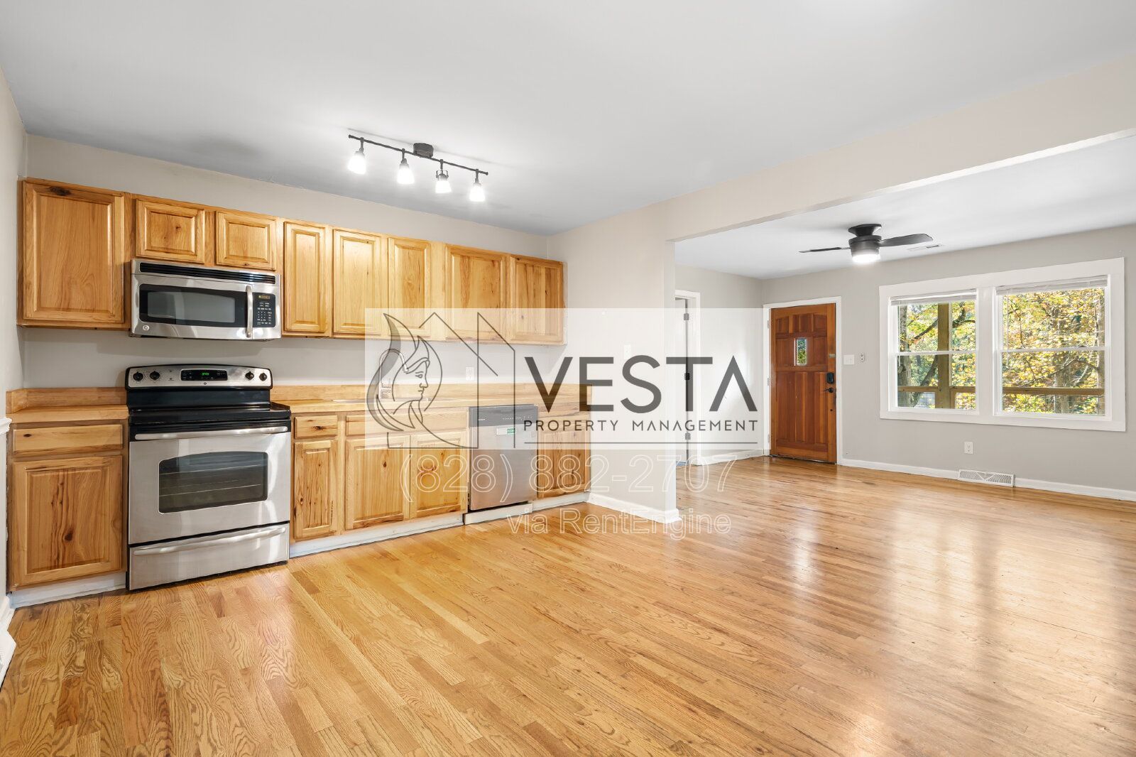 3BR/2BA Ranch with Huge Basement & Garage – Great West Asheville Location property image
