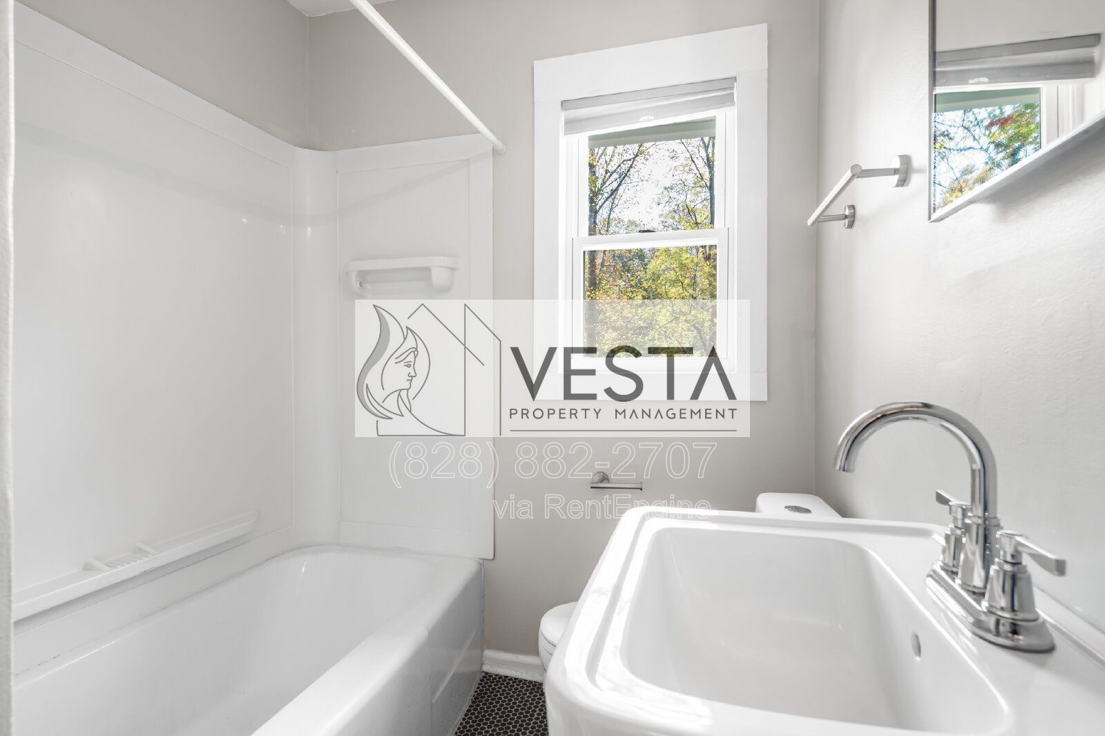 3BR/2BA Ranch with Huge Basement & Garage – Great West Asheville Location property image