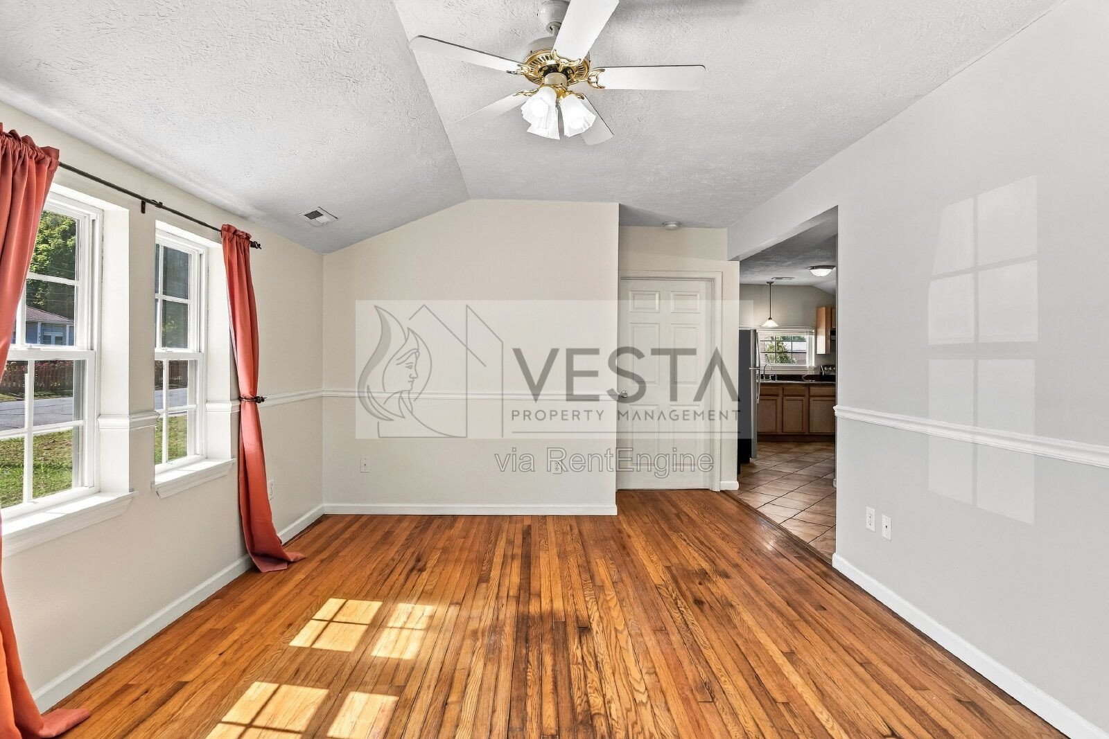 Charming 2BR/1BA Single-Family Home with Fenced Yard – Waynesville / Hazelwood Area property image