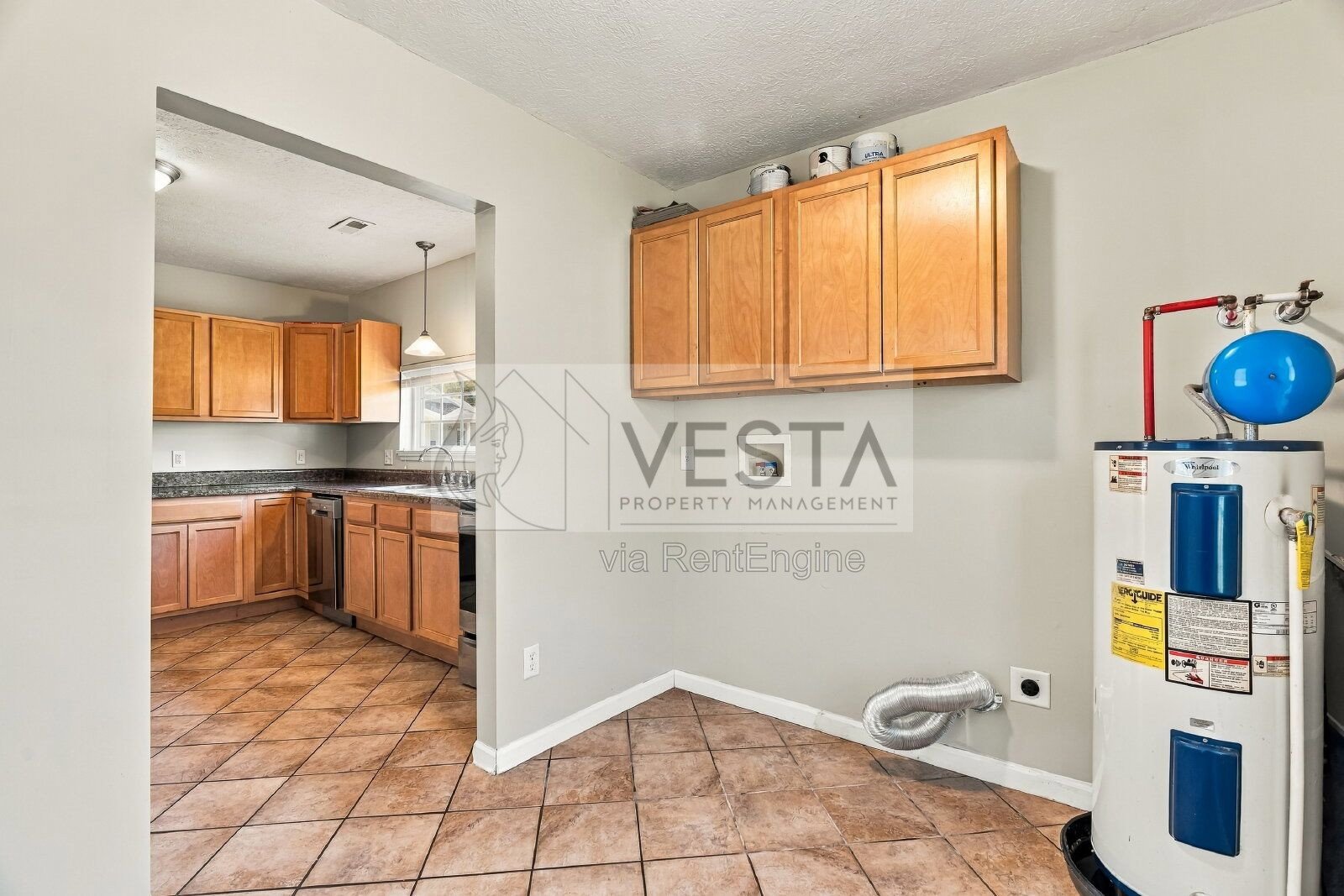 Charming 2BR/1BA Single-Family Home with Fenced Yard – Waynesville / Hazelwood Area property image