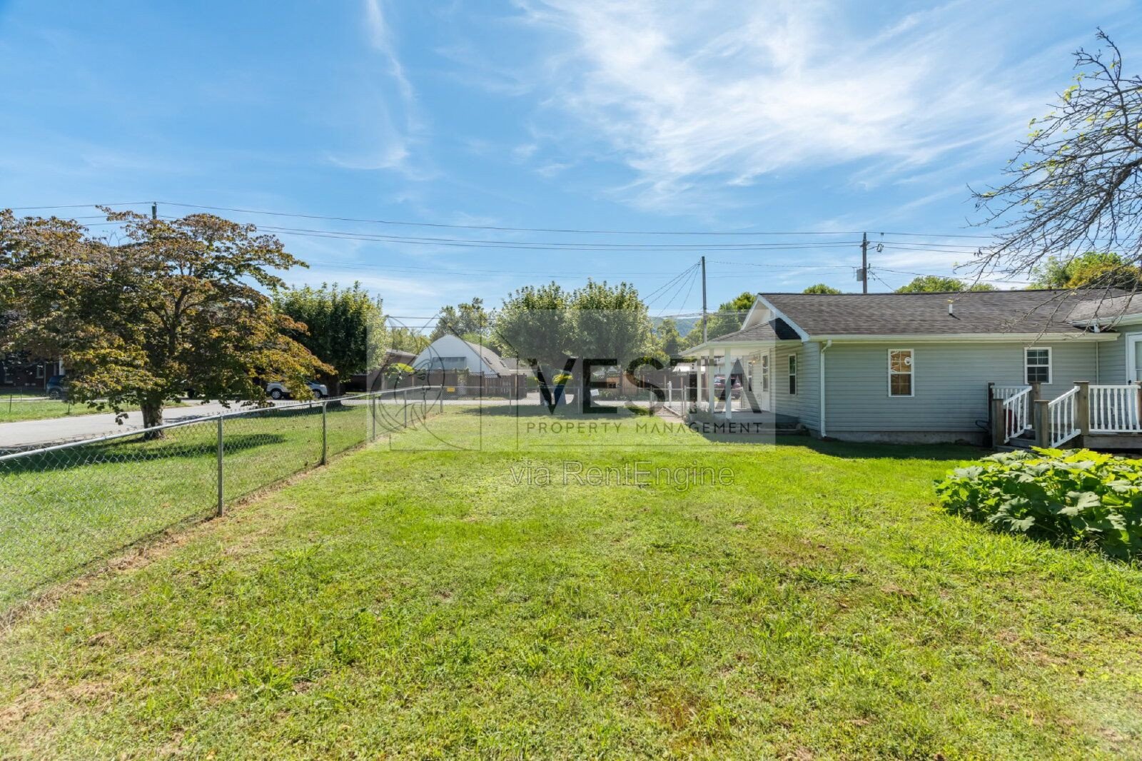 Charming 2BR/1BA Single-Family Home with Fenced Yard – Waynesville / Hazelwood Area property image