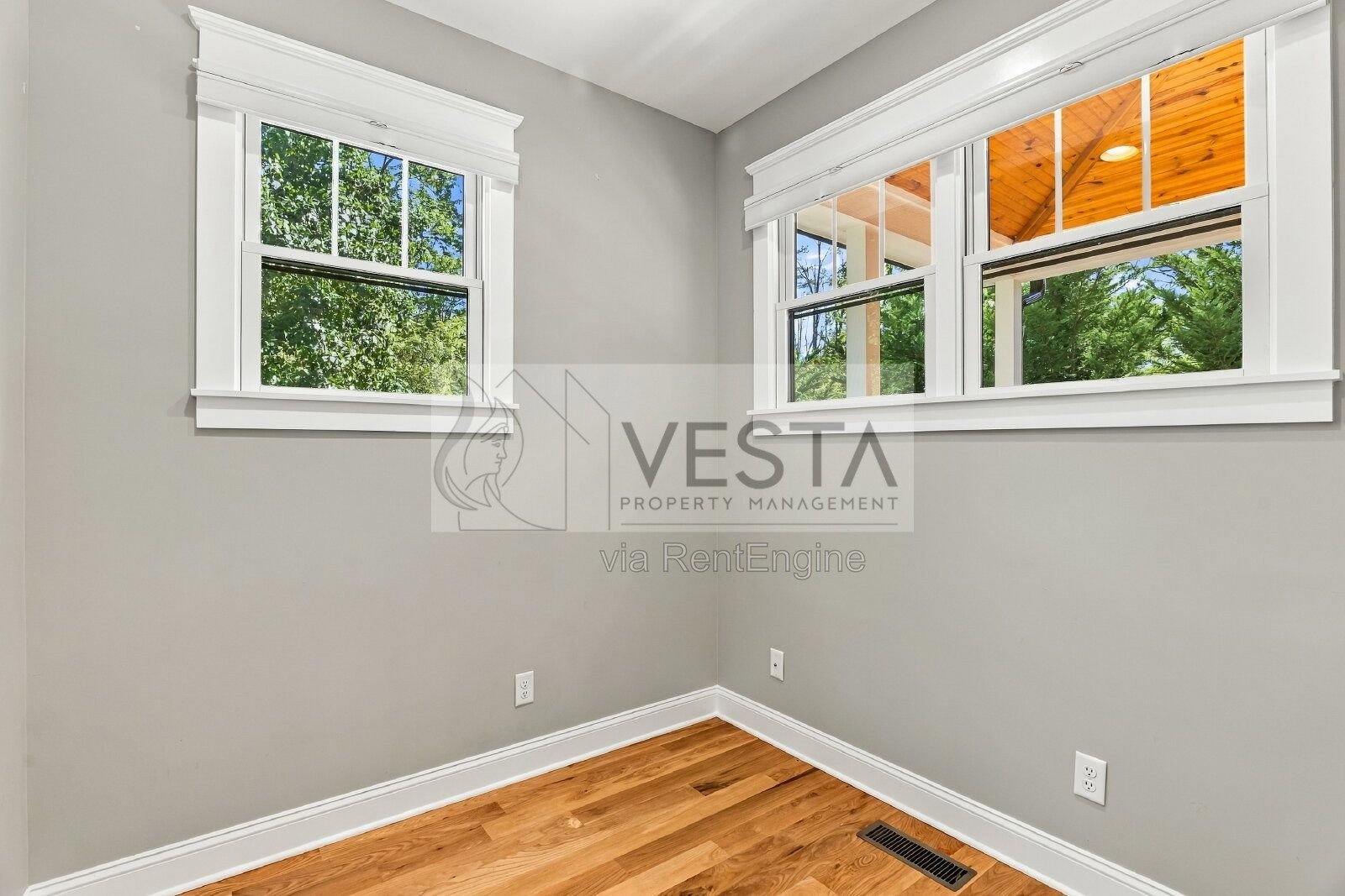 Modern 3BR/2.5BA Home Overlooking Stream — Walk to Downtown Weaverville property image