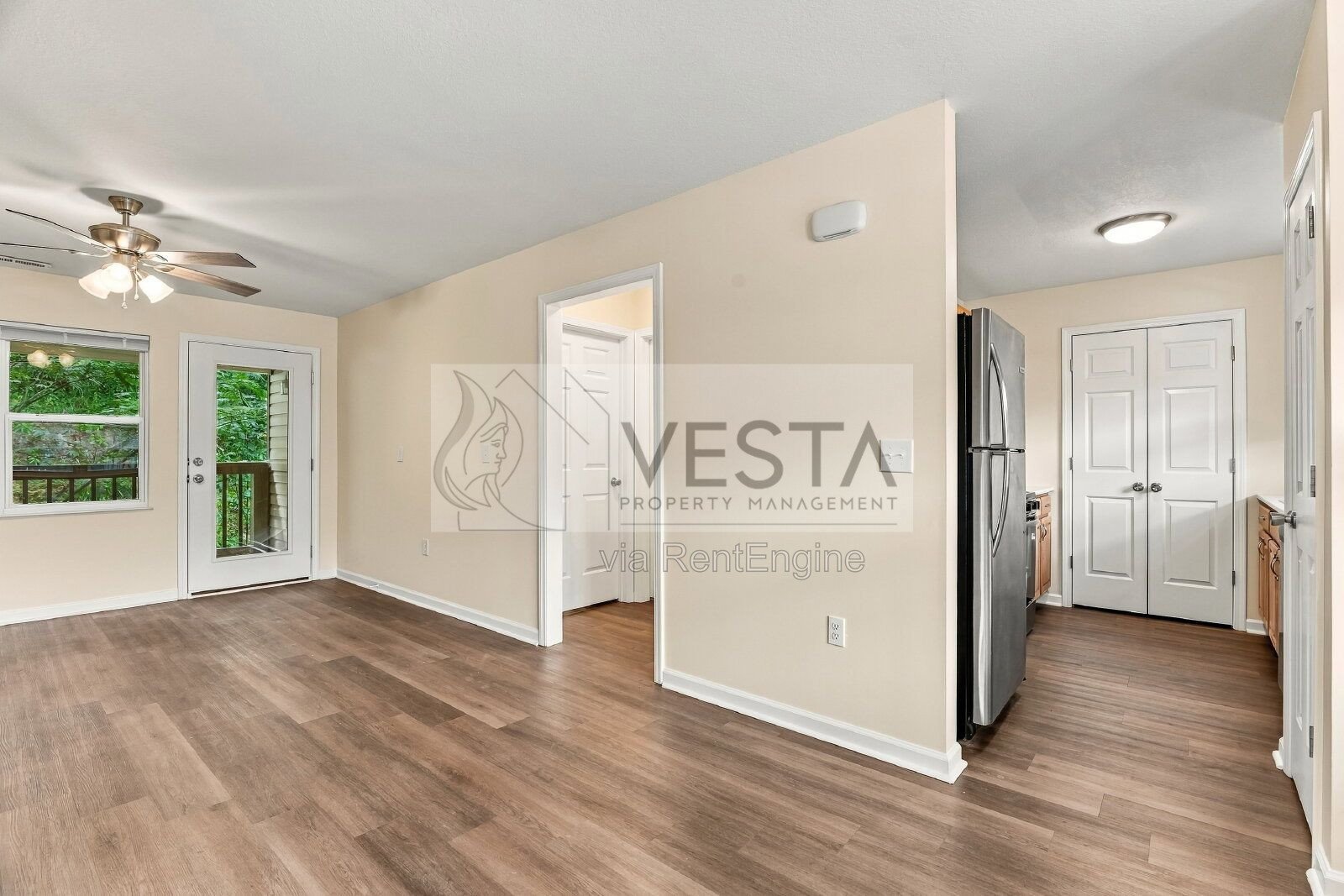 Spacious 2BR/2BA Condo in South Asheville – Gas Fireplace & Private Porch property image