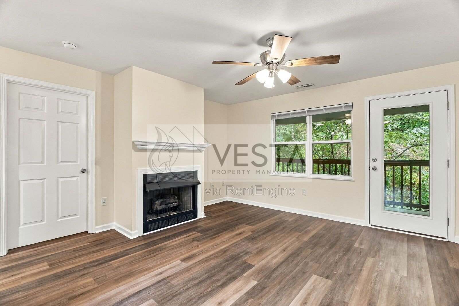 Spacious 2BR/2BA Condo in South Asheville – Gas Fireplace & Private Porch property image