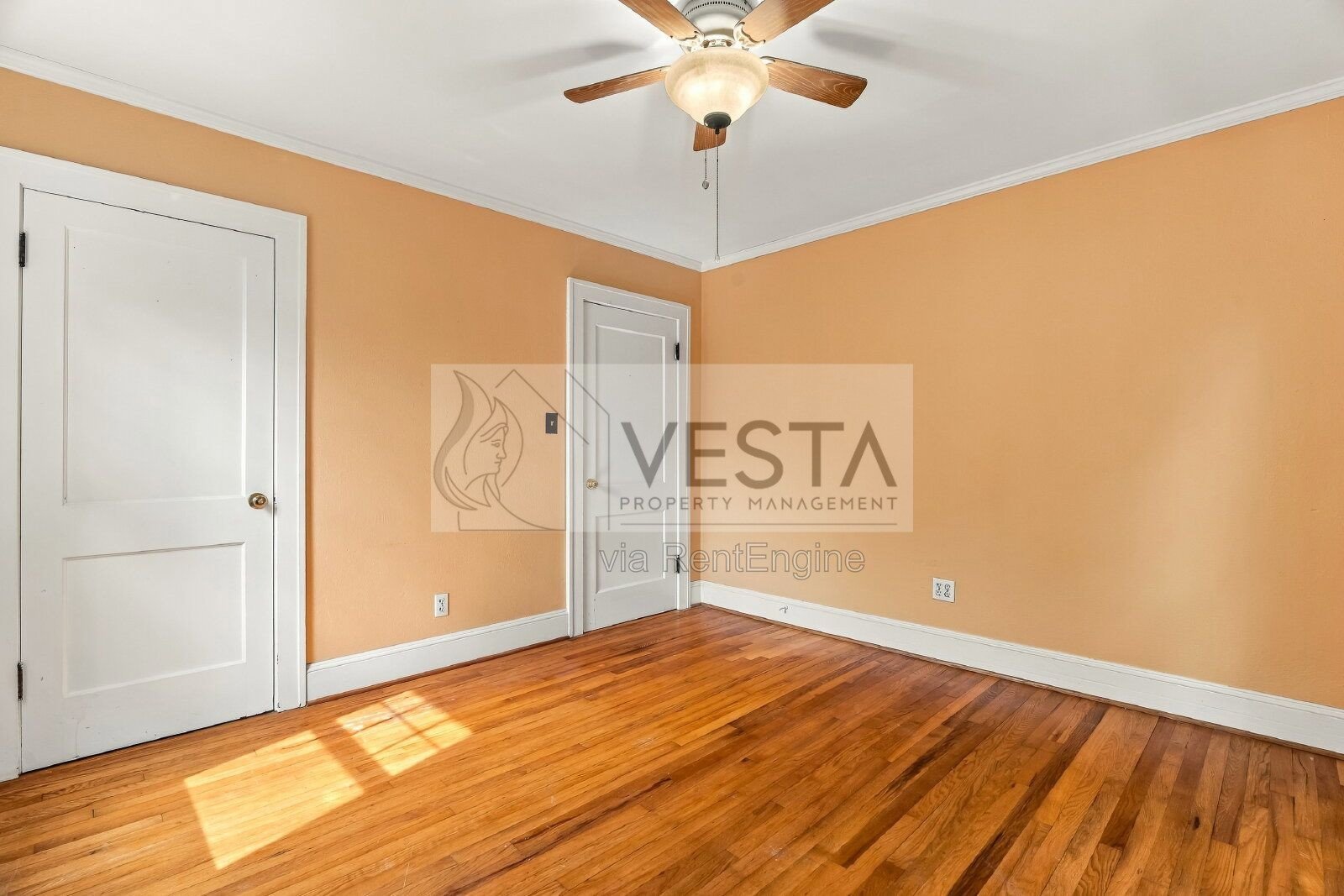 Charming 2-Bed Oasis in Asheville - Perfect Blend of Comfort and Convenience! property image