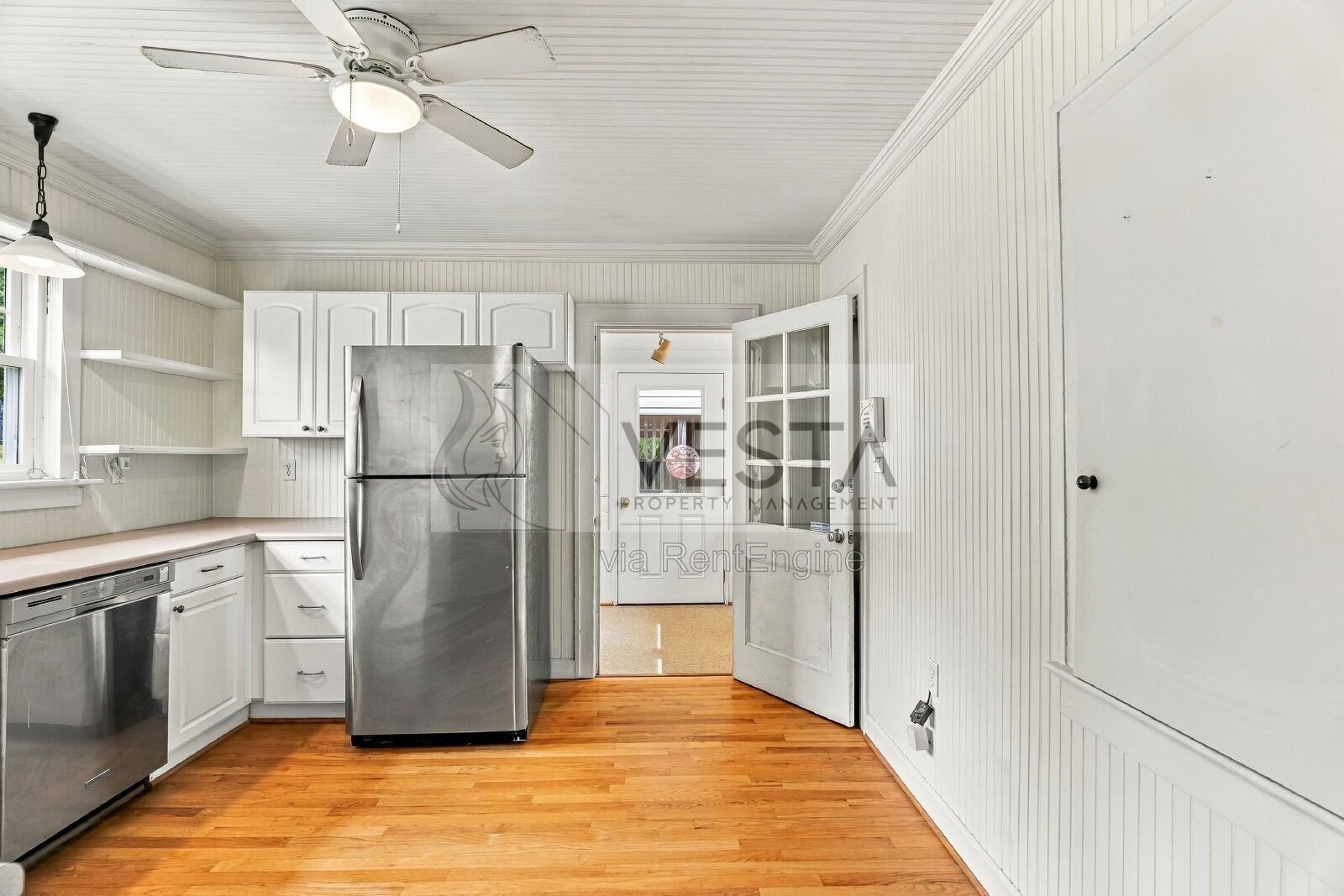 Charming 2-Bed Oasis in Asheville - Perfect Blend of Comfort and Convenience! property image