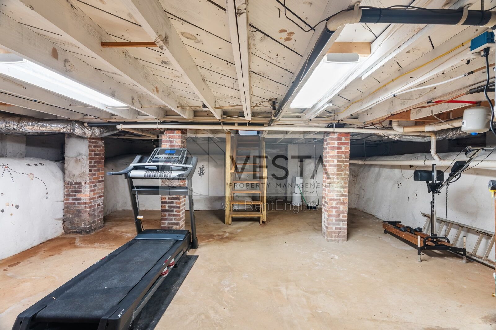 Charming 2-Bed Oasis in Asheville - Perfect Blend of Comfort and Convenience! property image