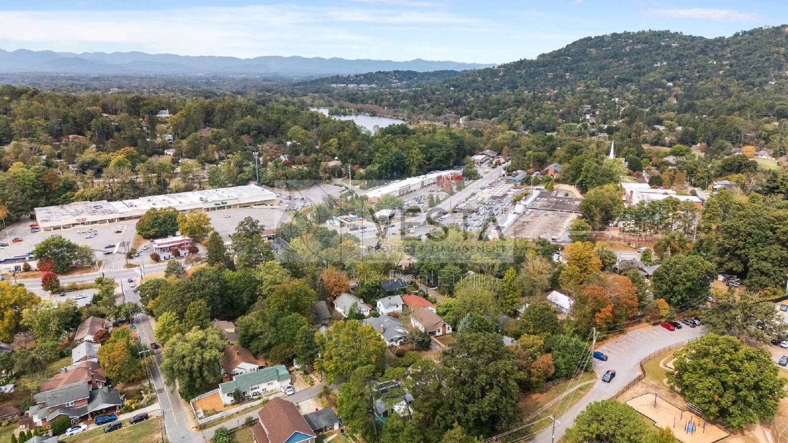 Charming 2-Bed Oasis in Asheville - Perfect Blend of Comfort and Convenience! property image