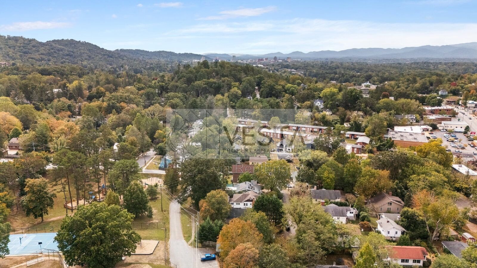 Charming 2-Bed Oasis in Asheville - Perfect Blend of Comfort and Convenience! property image