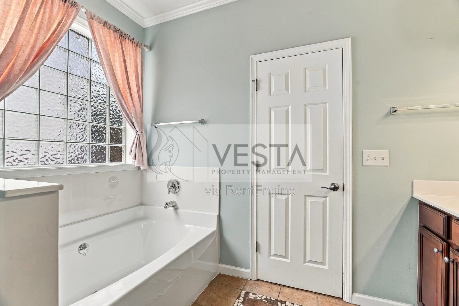 Spacious 5BR Home with Mountain Views & 2-Car Garage in Arden property image