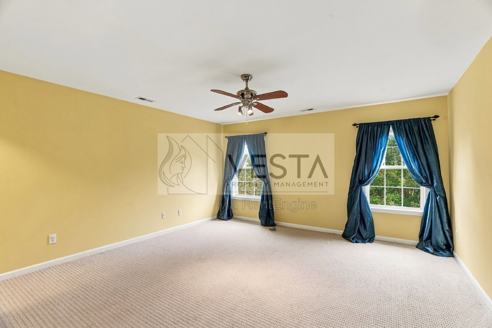 Spacious 5BR Home with Mountain Views & 2-Car Garage in Arden property image