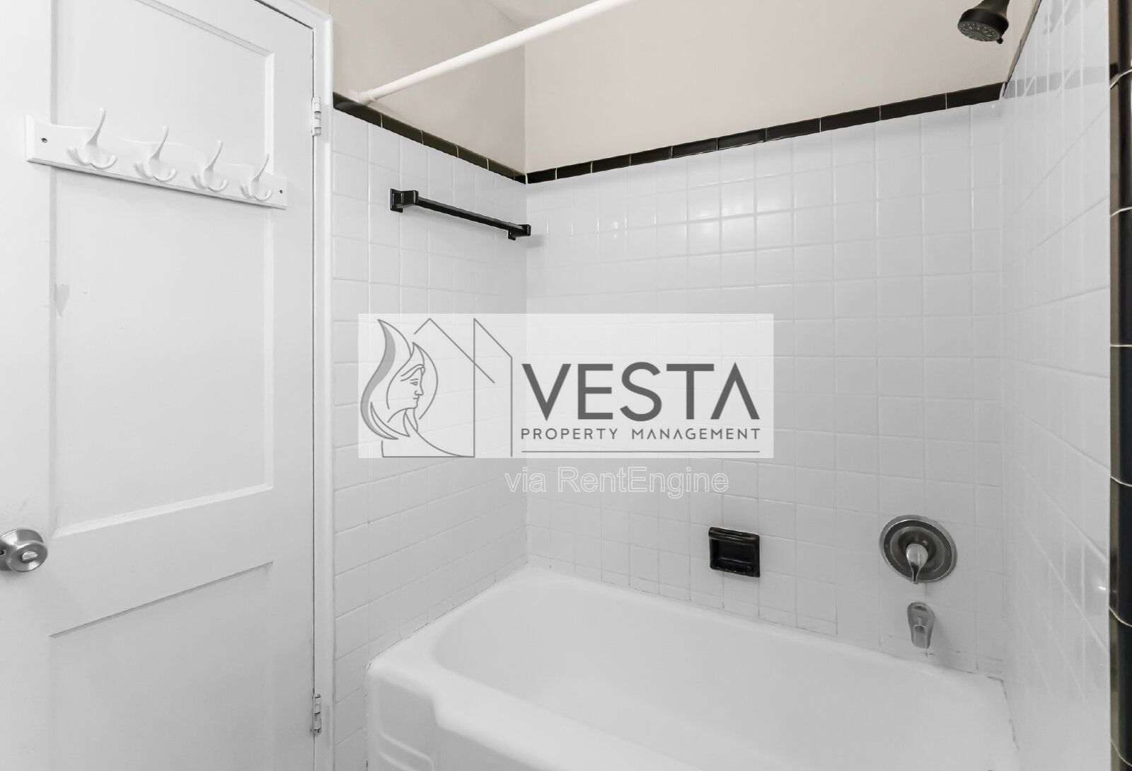 Charming 2BR/1BA Duplex with Private Deck in Peaceful Leicester Cul-de-Sac property image