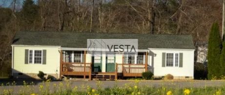 Charming 2BR/1BA Duplex with Private Deck in Peaceful Leicester Cul-de-Sac property image