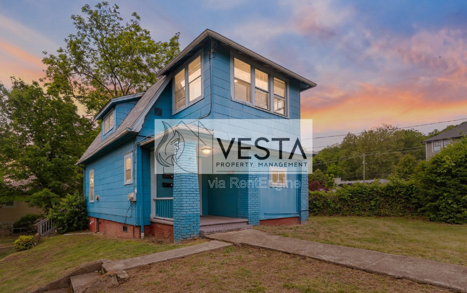 Charming 2BR Apartment in Charlotte Street Corridor – Utilities Included property image