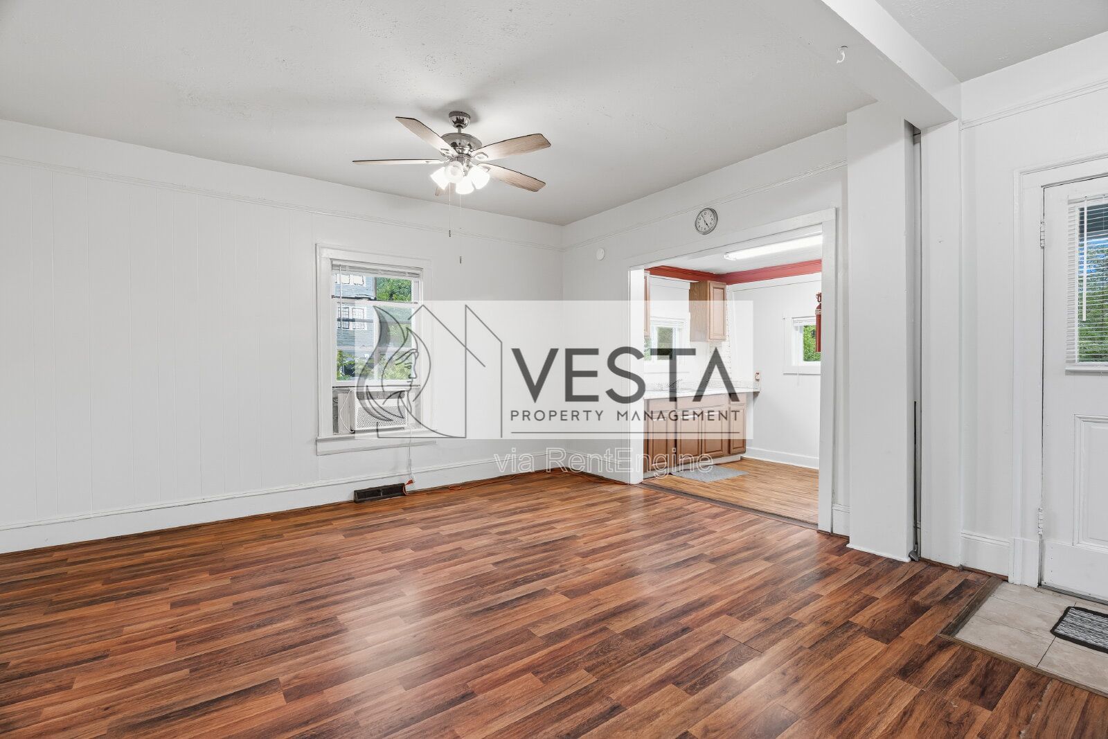 Charming 2BR Apartment in Charlotte Street Corridor – Utilities Included property image