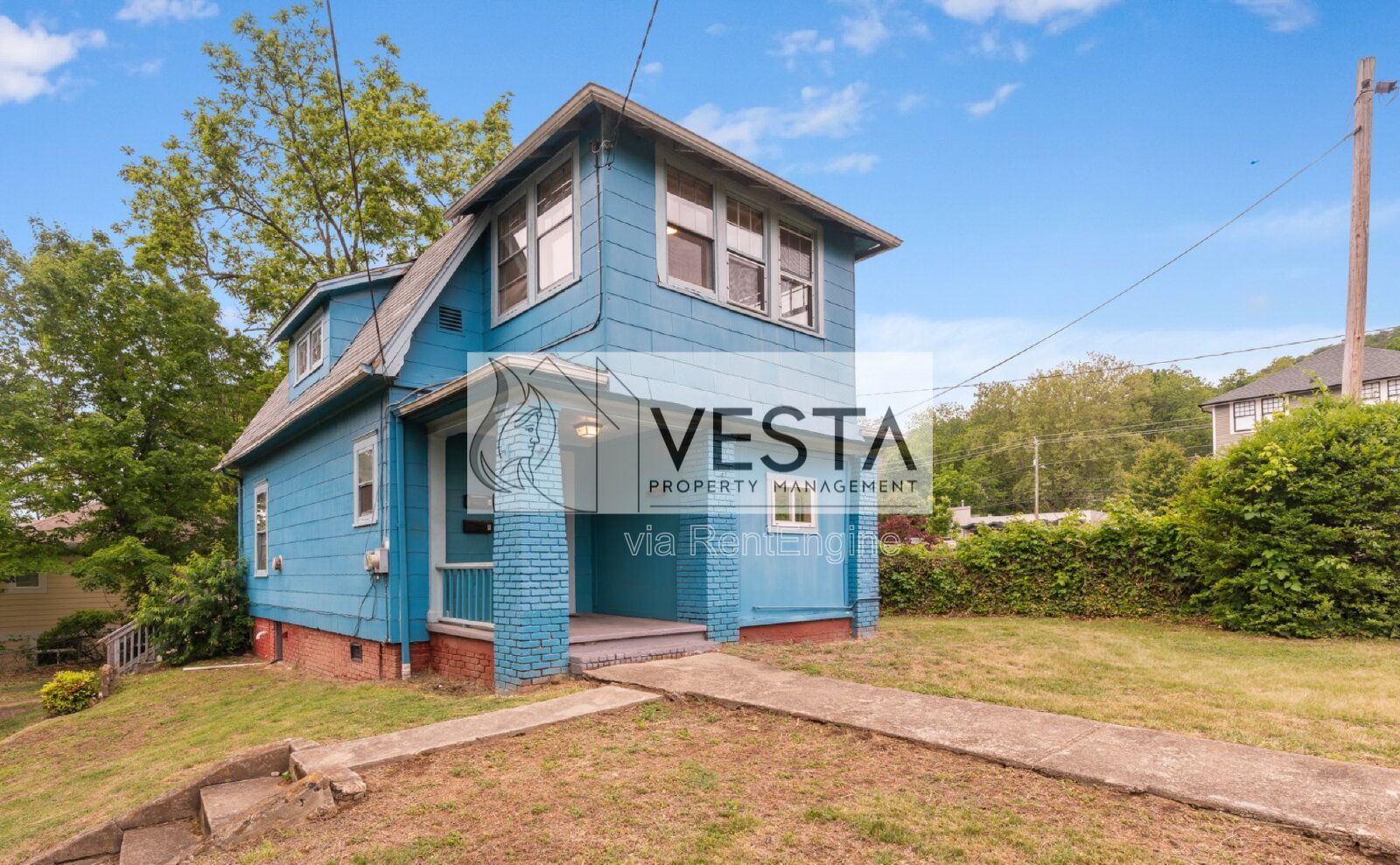 Charming 2BR Apartment in Charlotte Street Corridor – Utilities Included property image