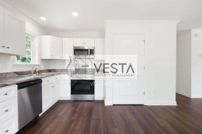 2 Bedroom, Fenced in Yard, Black Mountain! property image
