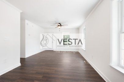 2 Bedroom, Fenced in Yard, Black Mountain! property image