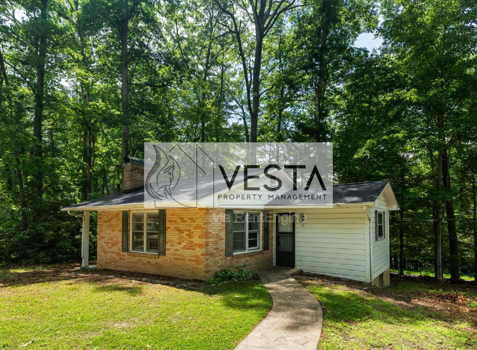 Two-Bedroom Cottage w/ Large Garage - Minutes to Hendersonville property image