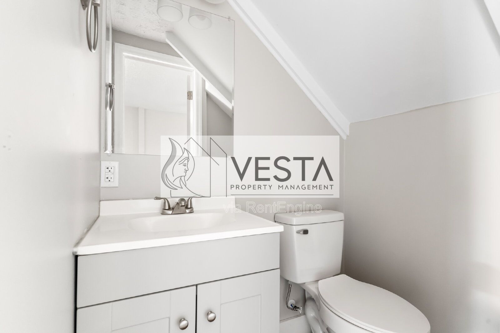 Renovated 2BR Townhome Apartment in Marion | Walk to Downtown | Heat Pump & A/C property image