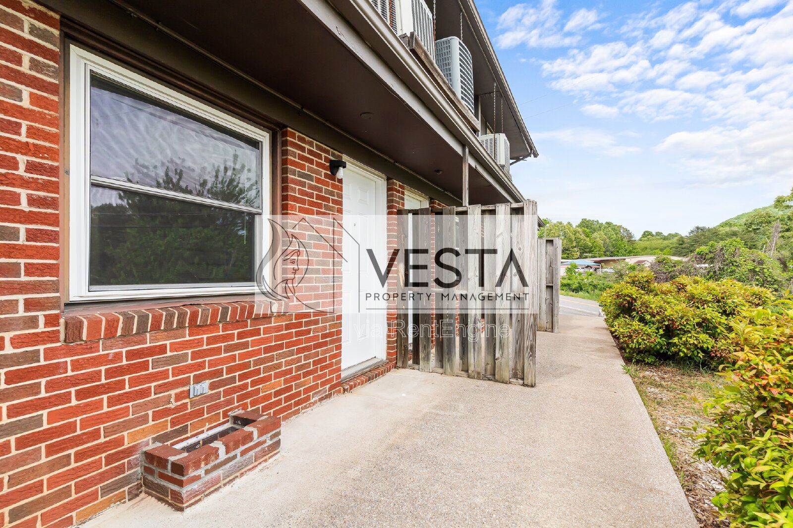 Renovated 2BR Townhome Apartment in Marion | Walk to Downtown | Heat Pump & A/C property image