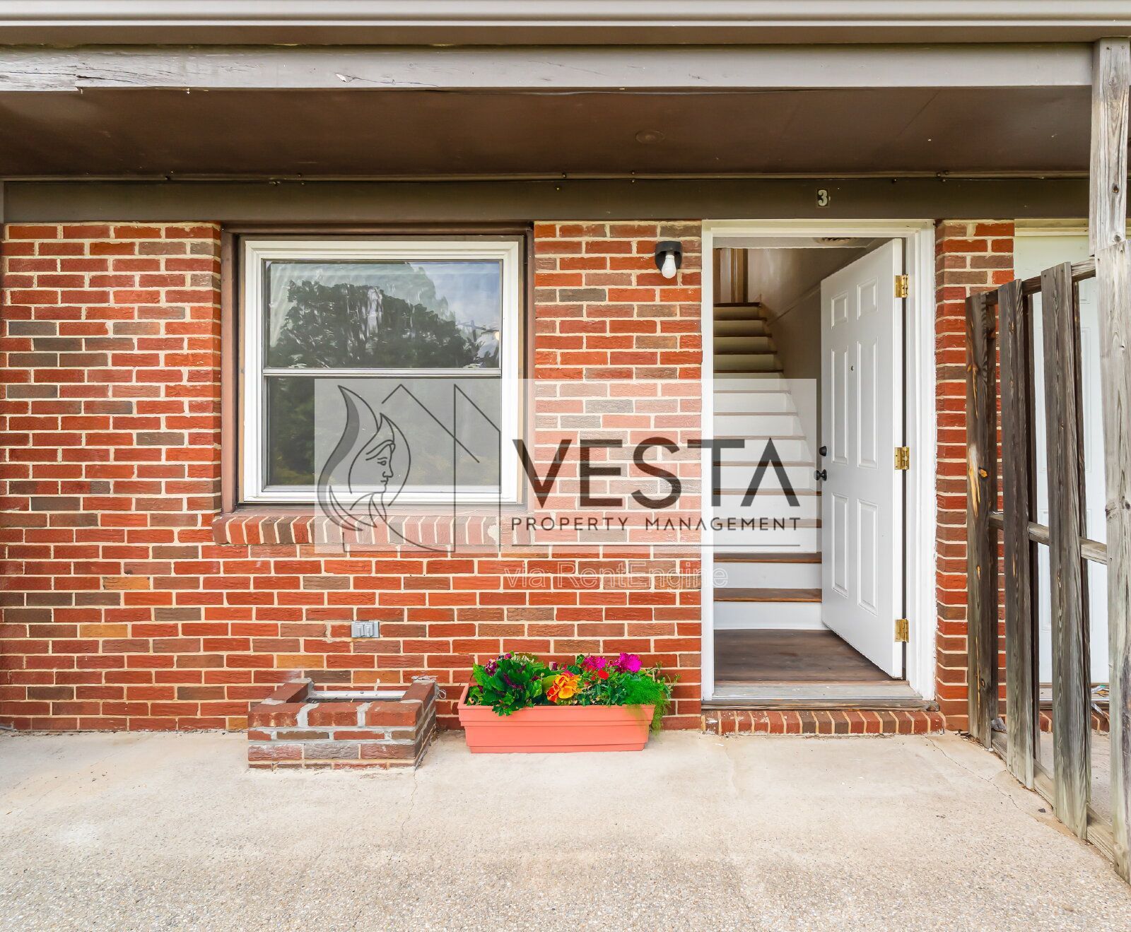 Renovated 2BR Townhome Apartment in Marion | Walk to Downtown | Heat Pump & A/C property image