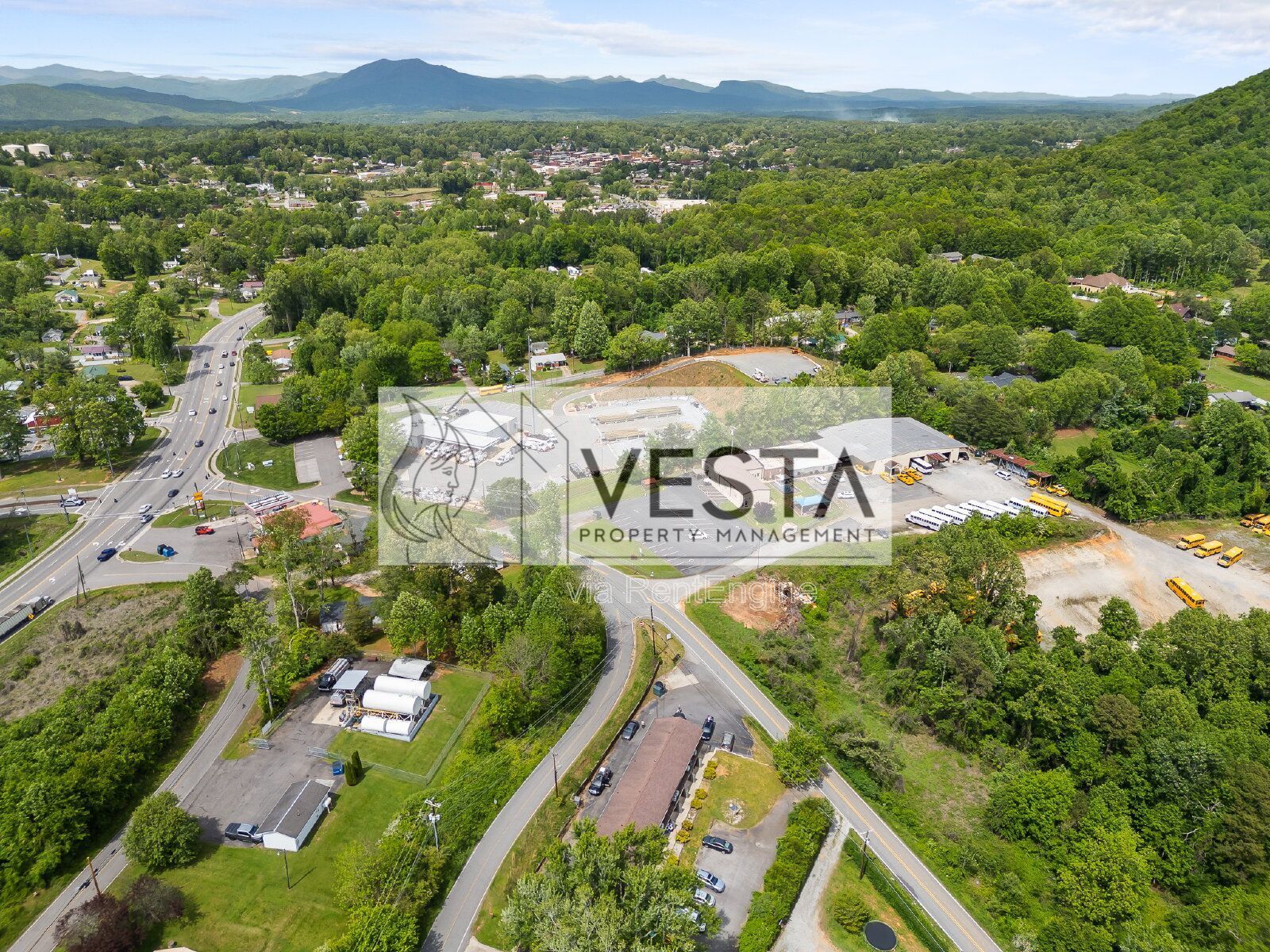 Renovated 2BR Townhome Apartment in Marion | Walk to Downtown | Heat Pump & A/C property image