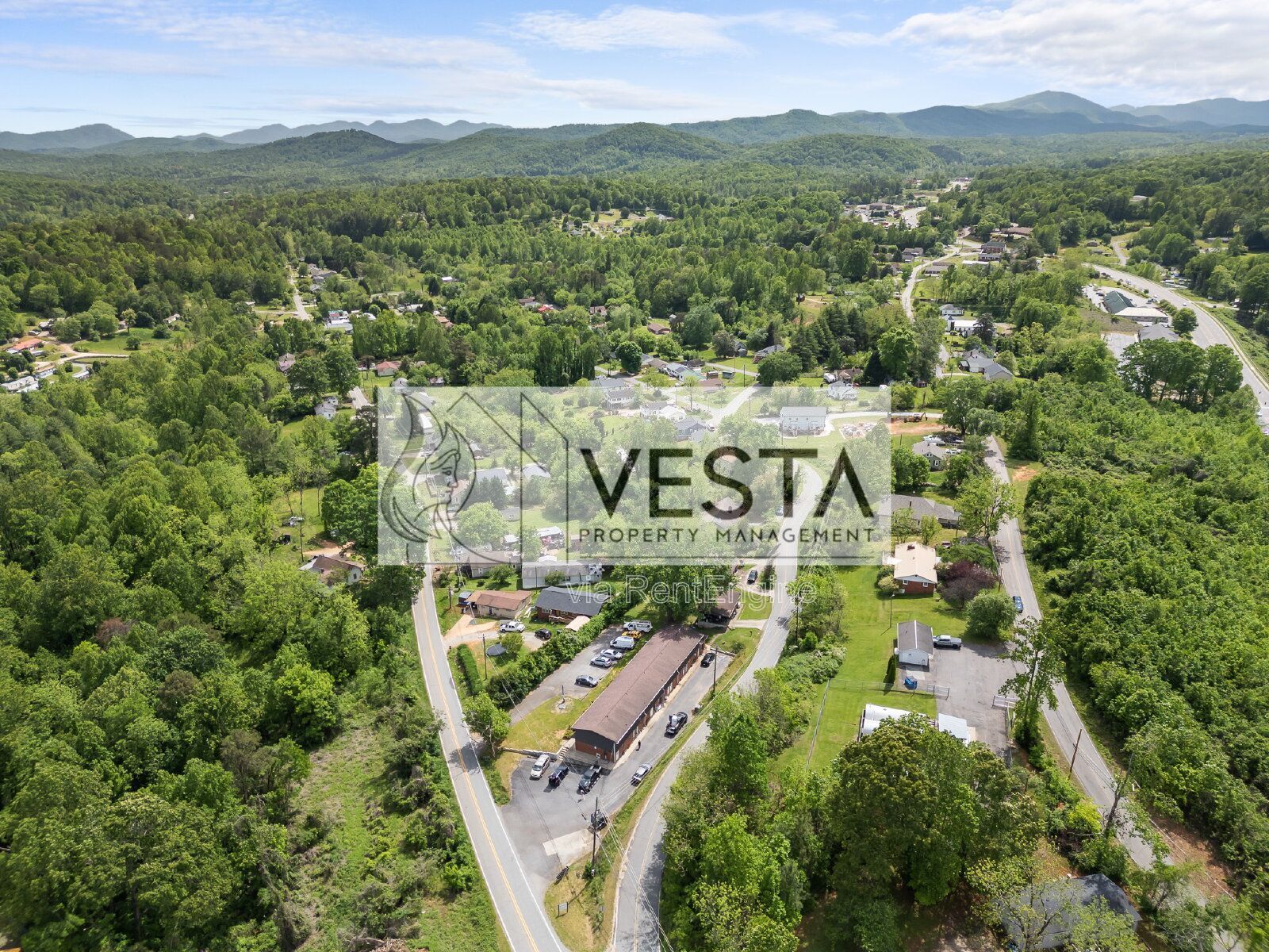Renovated 2BR Townhome Apartment in Marion | Walk to Downtown | Heat Pump & A/C property image