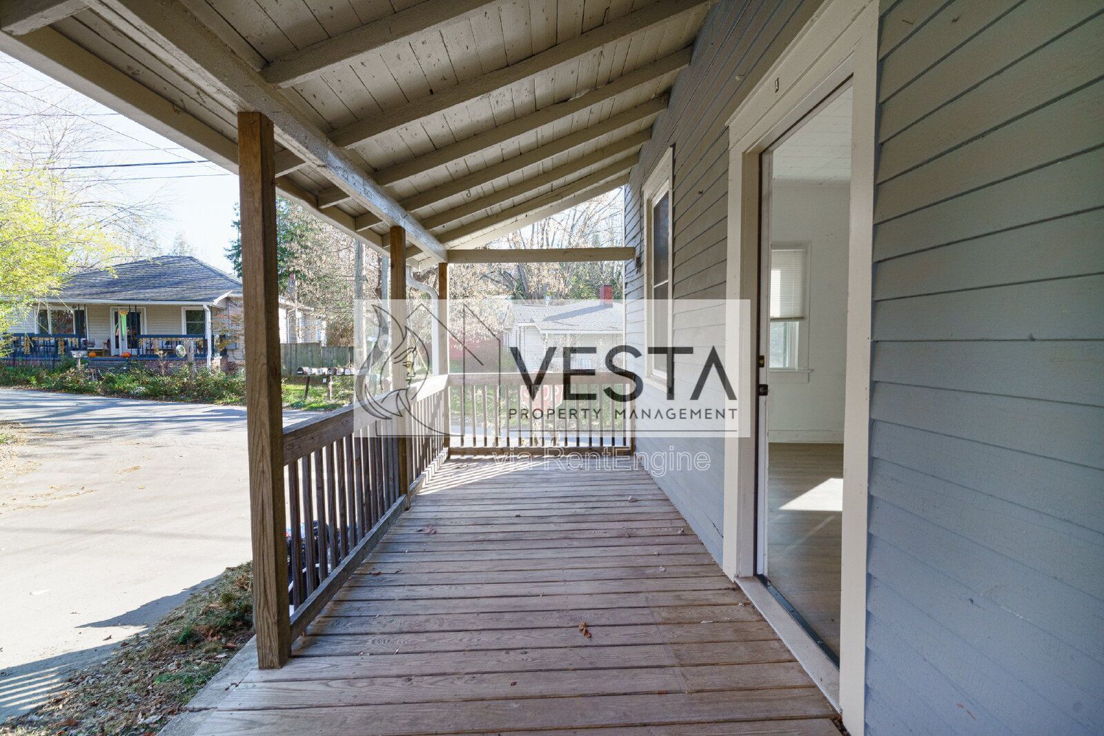 Charming 2-Bedroom, 1-Bathroom Home for Rent in Woodfin, NC property image